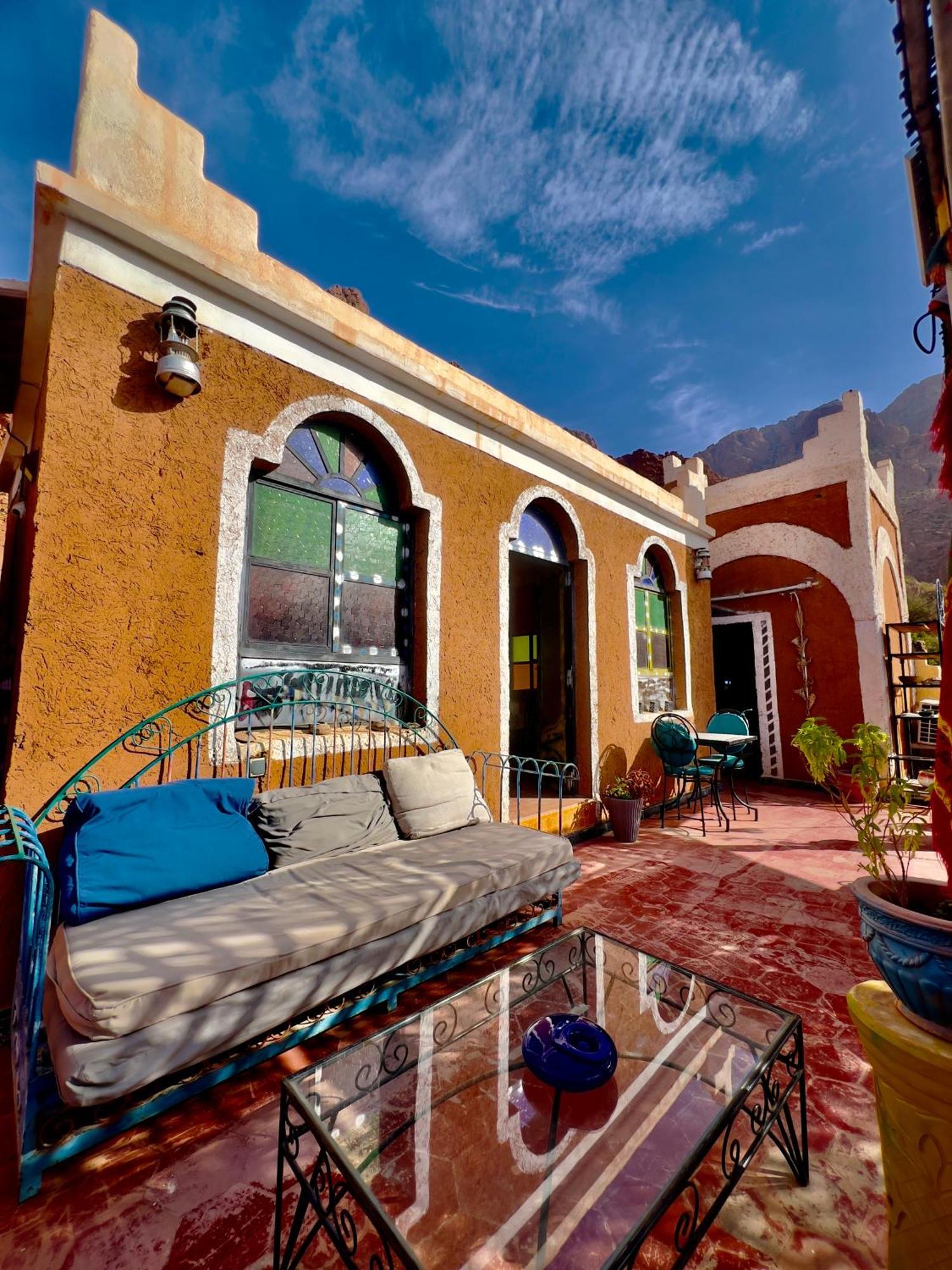 La Maison Traditionnelle Hotel Et Guesthouse Tafraout Exterior photo